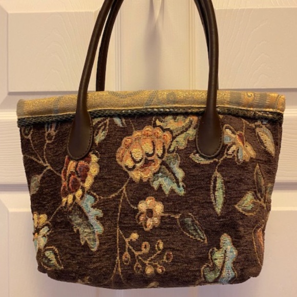 Brown Floral Tapestry type Handbag - Picture 2 of 3